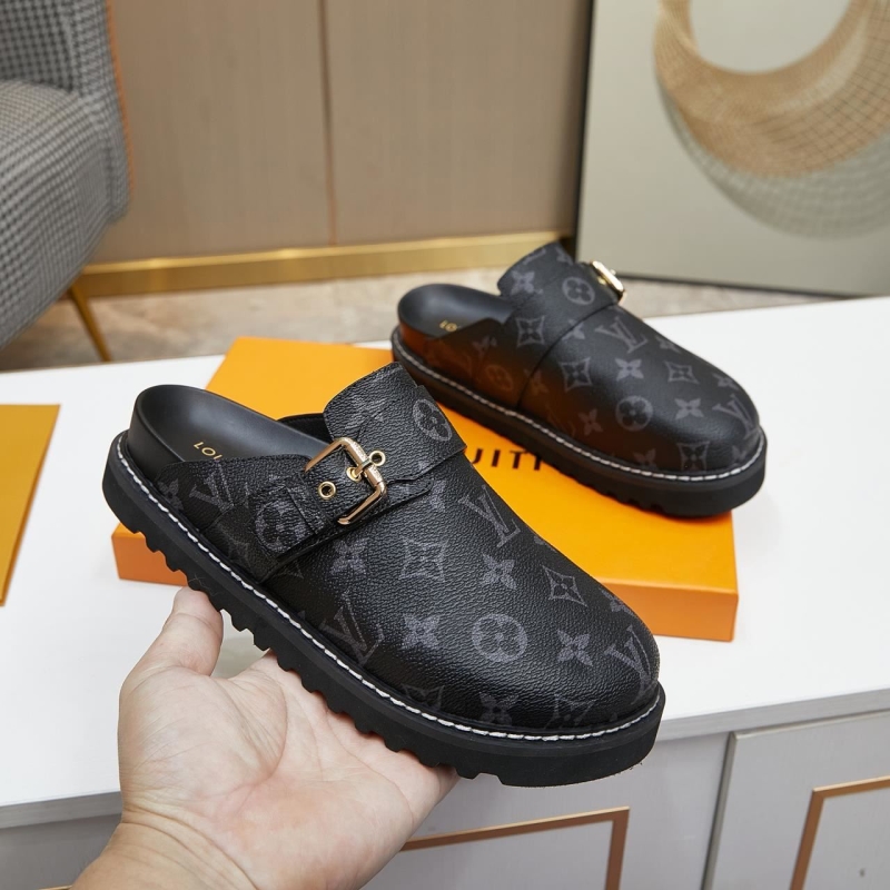 Louis Vuitton Slippers